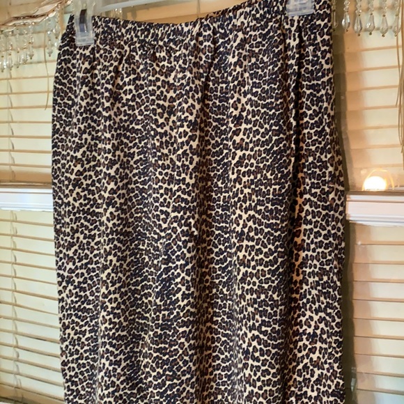 Fundamental Things Petite L Leopard Silky Soft Pants- 🤗 - Picture 3 of 5